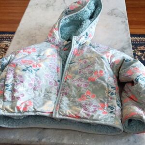 The North Face Reversible Girls' Floral Hooded Puffer Jacket - Light Blue